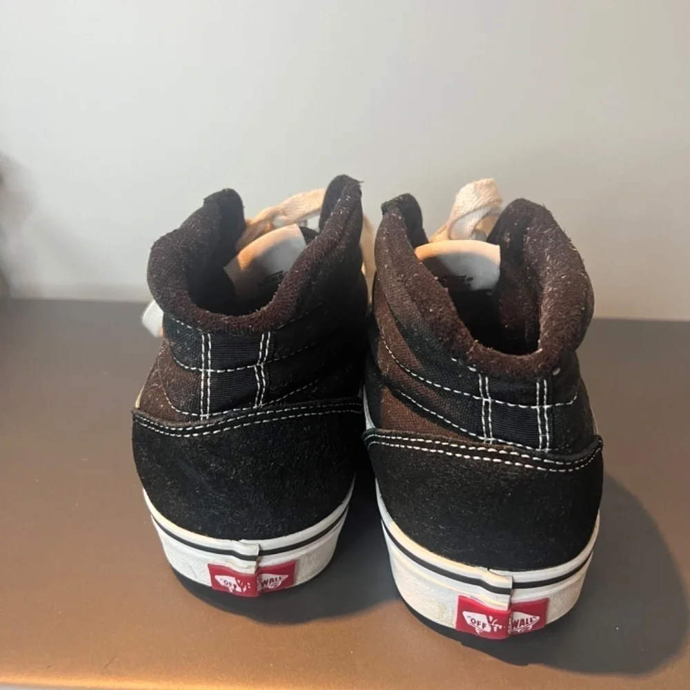 VANS Black Off the Wall Everyday Wear Size 8.5 men’s